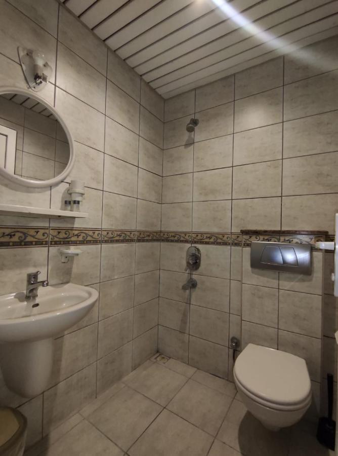 Hotel Nayla Istanbul Exterior photo
